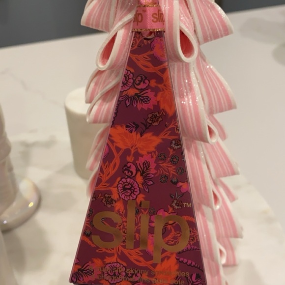 Slip Pure Silk Skinny Scrunchies Ornament - Picture 9 of 10